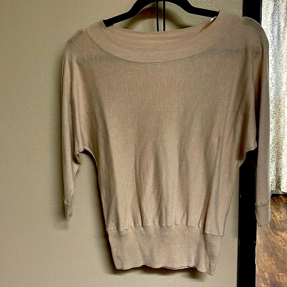 H&M 3/4 sleeve roundneck top